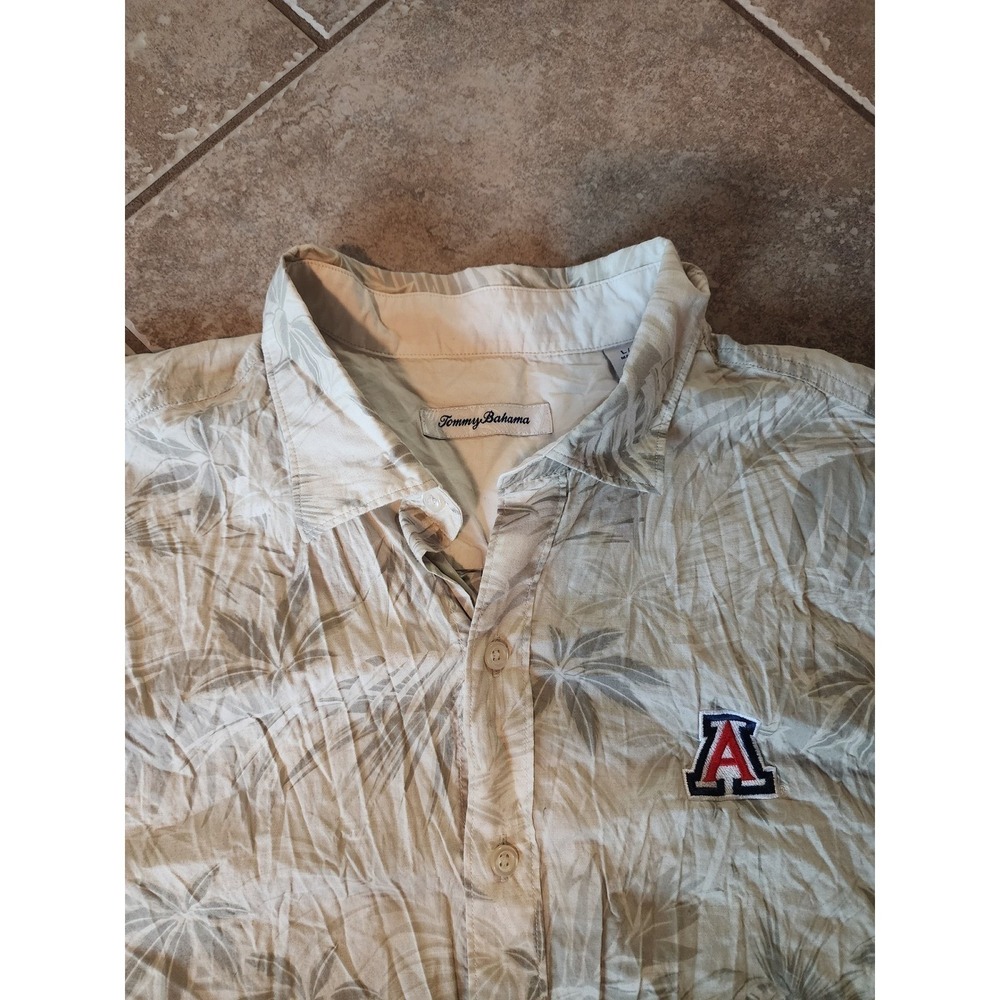 Tommy Bahama Mens University of Arizona Wildcats Palm Print Shirt Large Tan